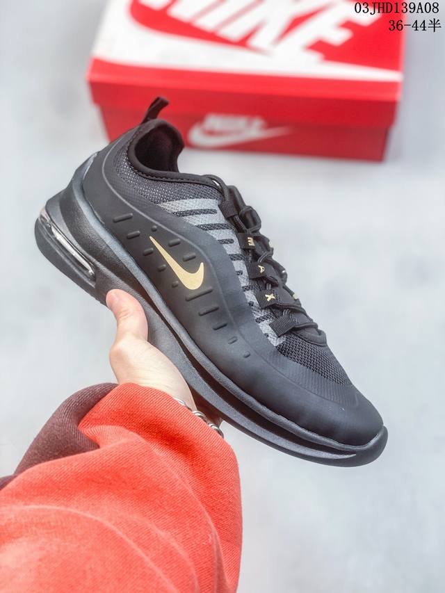 Nike Zoomx 耐克透气回弹低帮跑步鞋马拉松专业跑鞋 整鞋轻量化设计理念 中底采用缓震泡棉以及碳板加持 长时间在极端恶劣的地面跑步和行走时容易导致中底泡棉