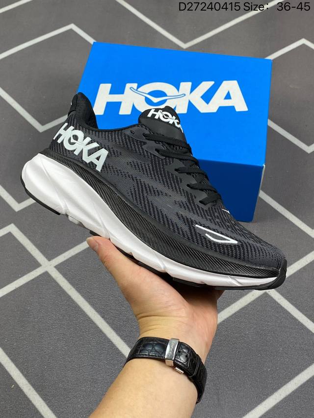 Hoka One One Clifton 克里夫顿9代专业性能减震公路跑步鞋 作为克利夫顿系列中的新款 克利夫顿 9提供比其前身更柔软的运动体验 基于使 Cli