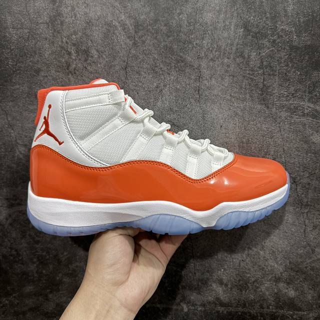 外贸纯原版本 Air Jordan 11 Retro 高帮 橘白 Aj11 乔丹11代 Aj11 乔11 高邦 橙白 乔丹篮球鞋系列 鞋身采用白色尼龙网眼鞋面，