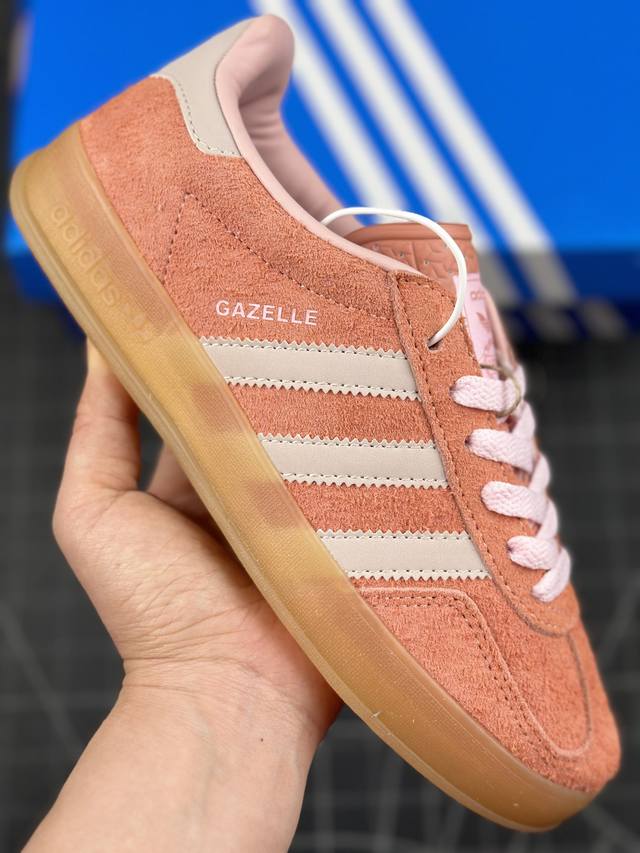 核心私 Adidas Originals Gazelle Indoor 阿迪达斯 低帮 橙灰 男女同款 休闲鞋 这款经典鞋，忠于原版设计，鞋身整体以橙色麂皮呈现