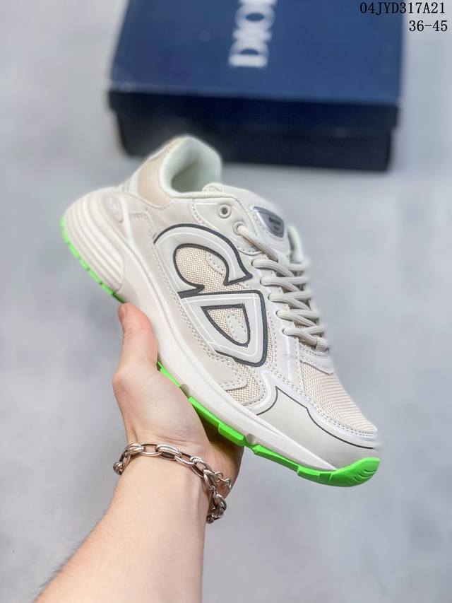 Dior B30 迪奥网眼织物 低帮运动休闲鞋 Dad Shoes风格 公司级版本 该款系列采用网眼织物科技料面精心制 作饰以反光“Cd30”图形标志 外格轻盈