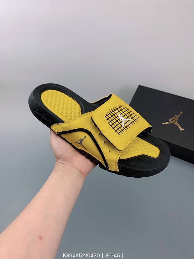Air Jordan 4 系列拖鞋 李小龙配色 拖鞋官方最新按摩拖鞋 完美贴合人体学 拖鞋工艺同步zp磨具贴合成型 ，正确组合底 Size：如图 编码：K394