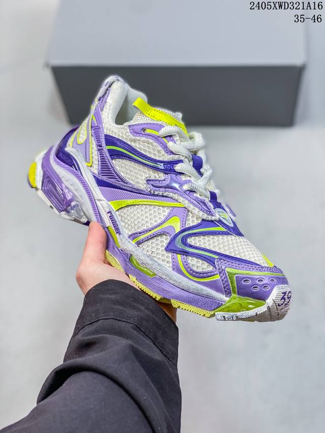 纯原版本 资讯：新款balenciaga 巴黎世家7代-Runner、是通过溢胶、做旧、缝线等细节，展示了设计师 Demna 的运动鞋风格，用一双 旧鞋 传递复