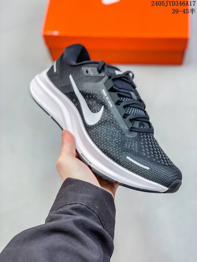 简介：耐克 Nike Air Zoom Structure 23 登月系列 男士运动跑步鞋透气缓震运动休闲鞋。织物网面鞋面，脚感轻盈舒适。前足和中足融入穿孔设计